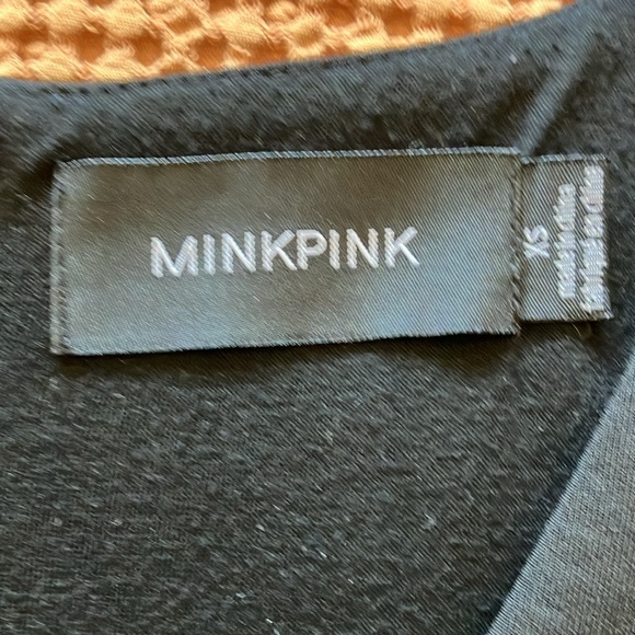 Fabulous LBD sleeveless and scooped V neck dress with exposed zip down back - Picture 11 of 15